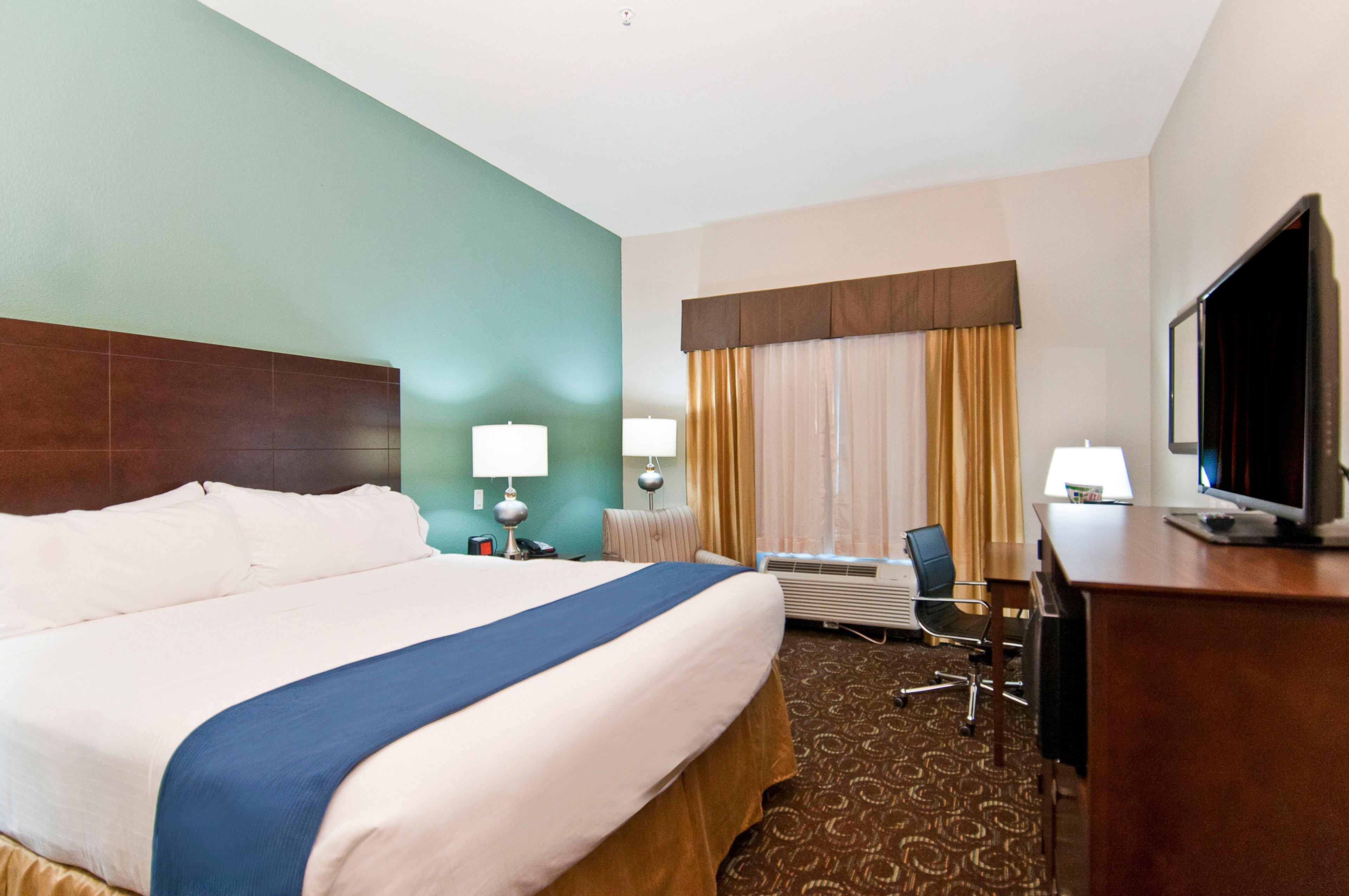 Holiday Inn Express & Suites San Antonio Frost Bank Center By Ihg Exterior photo